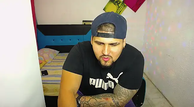 Snapshot of pitbullveryhot chatting on 19, 3, 2025 pitbullveryhot online show from 19, 3, 2025