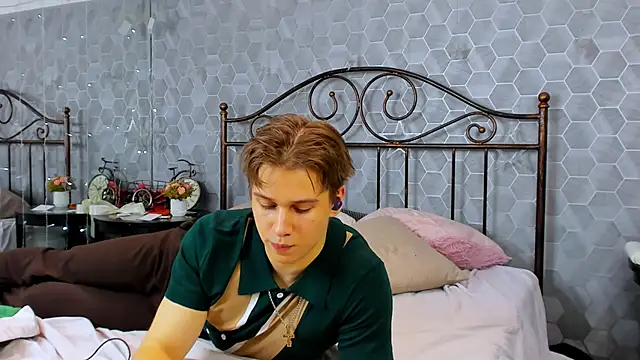 Marcus Swampov online show from 27, 12, 2024