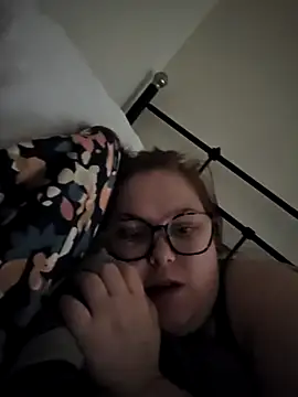 Snapshot of Tallulah-mae-xoxox chatting on 1, 11, 2025 Tallulah-mae-xoxox online show from 1, 11, 2025