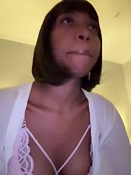 IamCrystal2 online show from 3, 1, 2025