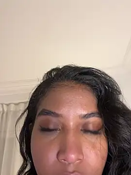 IamCrystal2 online show from 16, 3, 2026