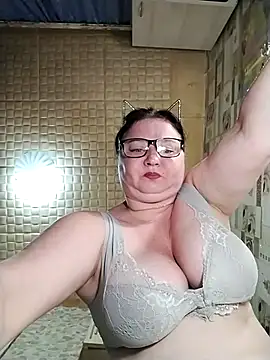 Holly-69 online show from 2, 7, 2026