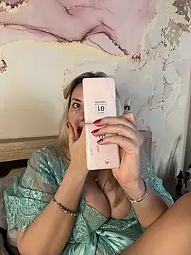 LanaShockk online show from 8, 4, 2026