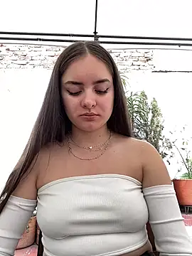 imlindapink online show from 25, 1, 2025