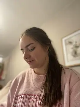 imlindapink online show from 29, 1, 2025