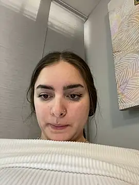 imlindapink online show from 13, 2, 2025