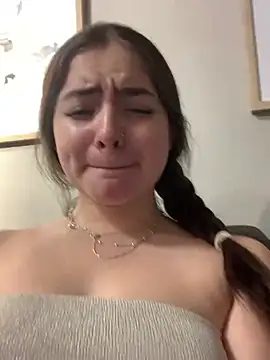 imlindapink online show from 24, 2, 2025