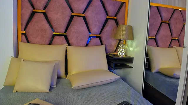 Valery Foxx  online show from 22, 12, 2024