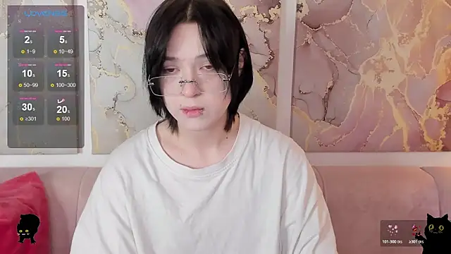 fiamoory online show from 4, 4, 2026