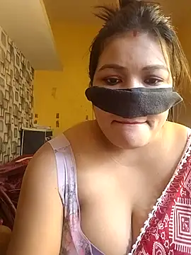 Snapshot of Radhikadavi879 chatting on 24, 11, 2025 Radhikadavi879 online show from 24, 11, 2025