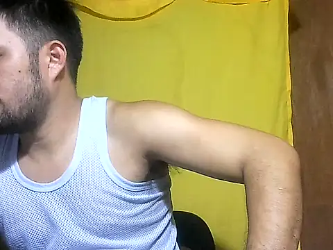 Snapshot of HairyHottestpinoyHandsome chatting on 15, 7, 2026 HairyHottestpinoyHandsome online show from 15, 7, 2026