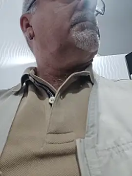 Snapshot of Satiro_Sevilla chatting on 17, 5, 2026 Satiro Sevilla online show from 17, 5, 2026