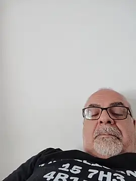 Snapshot of Satiro_Sevilla chatting on 19, 5, 2026 Satiro Sevilla online show from 19, 5, 2026