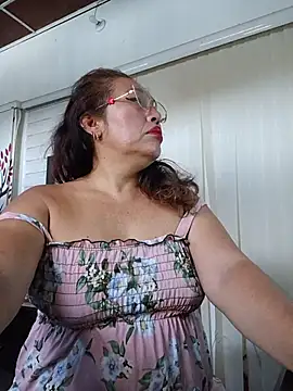 Snapshot of anniecoopeer chatting on 20, 4, 2026 anniecoopeer online show from 20, 4, 2026
