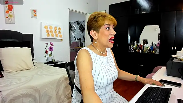 Snapshot of Angelina_Stone_65 chatting on 6, 7, 2026 Angelina Stone 65 online show from 6, 7, 2026