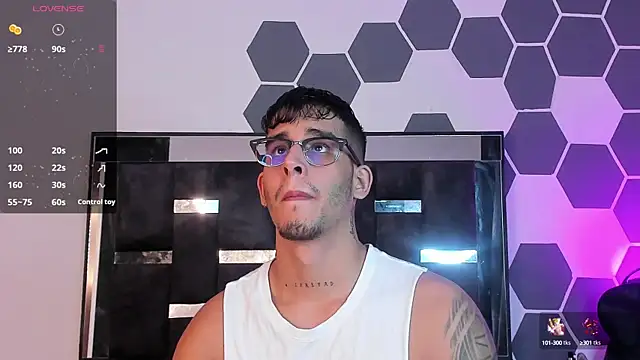 Snapshot of iamcamiloo_ chatting on 7, 2, 2025 iamcamiloo online show from 7, 2, 2025