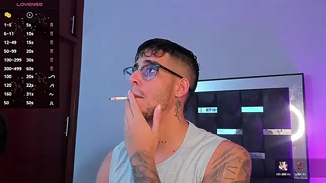 Snapshot of iamcamiloo_ chatting on 4, 3, 2025 iamcamiloo online show from 4, 3, 2025