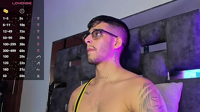 Snapshot of iamcamiloo_ chatting on 22, 3, 2025 iamcamiloo online show from 22, 3, 2025