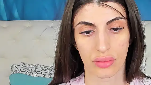 SkinnyDolly online show from 17, 4, 2026