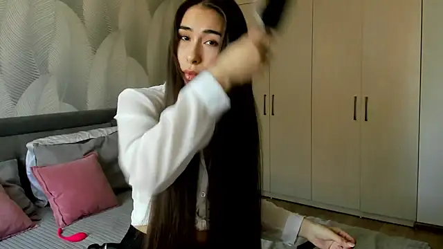 Snapshot of Bambiii_bby chatting on 1, 6, 2026 Bambiii bby online show from 1, 6, 2026