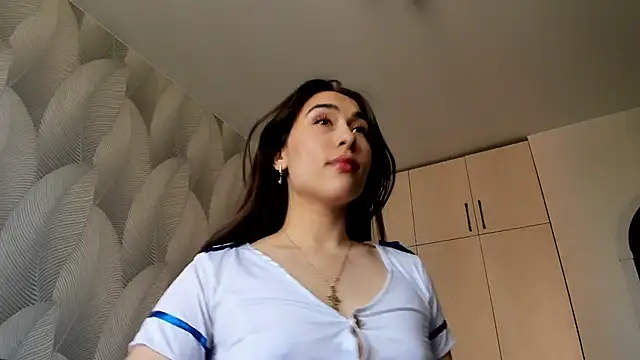 Snapshot of Bambiii_bby chatting on 16, 6, 2026 Bambiii bby online show from 16, 6, 2026