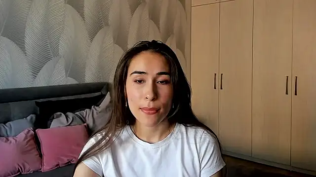 Snapshot of Bambiii_bby chatting on 18, 6, 2026 Bambiii bby online show from 18, 6, 2026
