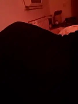 Snapshot of crems77 chatting on 11, 1, 2026 crems77 online show from 11, 1, 2026