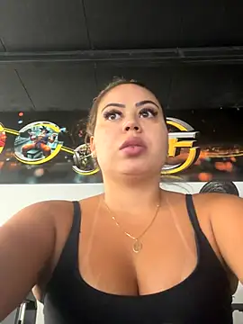 Snapshot of lariic chatting on 12, 9, 2025 lariic online show from 12, 9, 2025