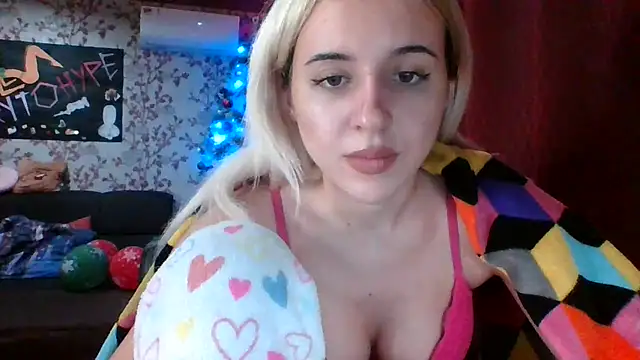 Puregirlaa online show from 8, 1, 2025