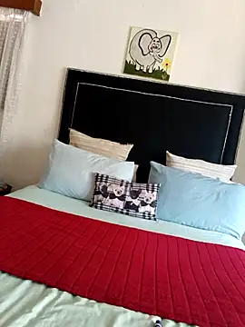 contagiousqueen online show from 12, 2, 2026