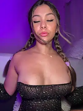 Snapshot of tuckersabrina chatting on 1, 3, 2025 tuckersabrina online show from 1, 3, 2025