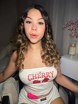 tuckersabrina online show from 7, 2, 2026