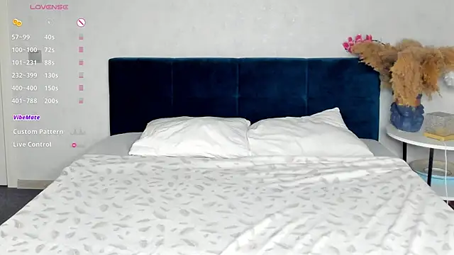 Snapshot of Esme_Runn chatting on 22, 10, 2025 Esme Runn online show from 22, 10, 2025