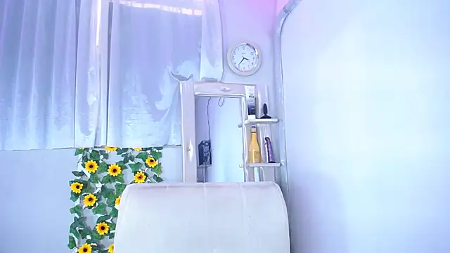 alaia 03 online show from 13, 1, 2025