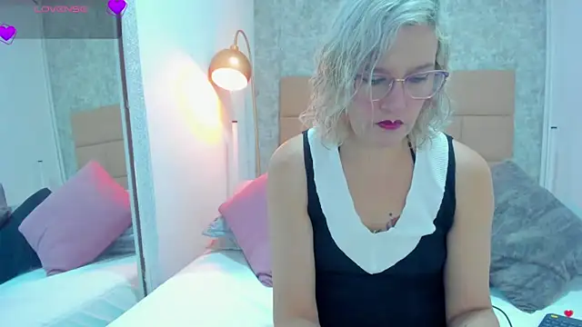 Snapshot of CarolinaGlamour chatting on 23, 5, 2026 CarolinaGlamour online show from 23, 5, 2026