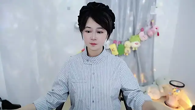 Snapshot of Fan_ting chatting on 30, 11, 2025 Fan ting online show from 30, 11, 2025