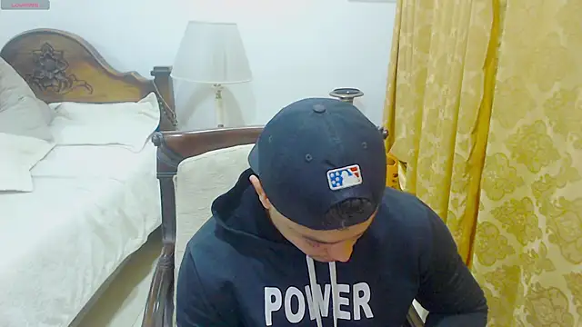 Booy Hott online show from 6, 3, 2025