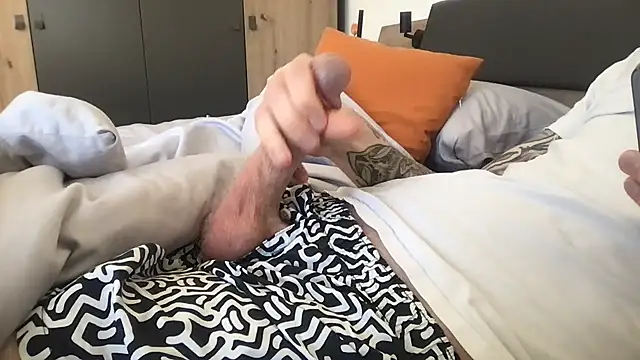 Snapshot of thewetshorts chatting on 16, 3, 2025 thewetshorts online show from 16, 3, 2025