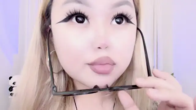 amelia sunlight online show from 13, 3, 2025