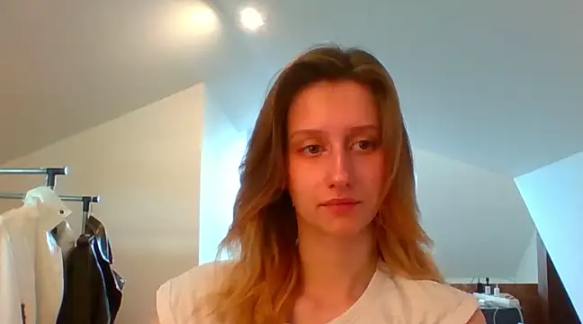 LUNA delight online show from 21, 2, 2025