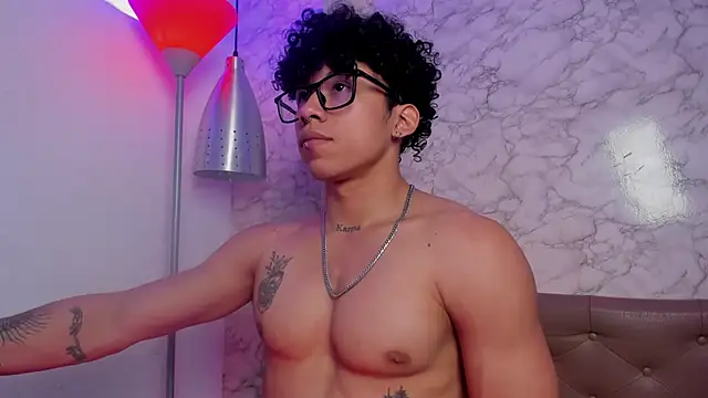 Snapshot of AkazaBoy_ chatting on 8, 1, 2026 AkazaBoy online show from 8, 1, 2026