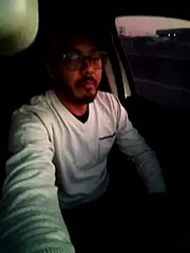 Snapshot of johnwalkerRjts chatting on 7, 7, 2026 johnwalkerRjts online show from 7, 7, 2026