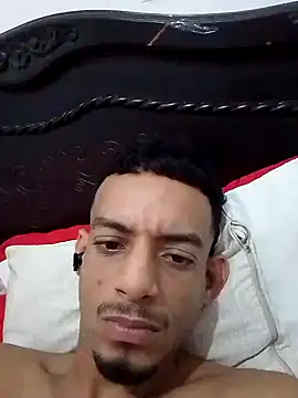 Snapshot of alvaroenriqe23 chatting on 21, 10, 2025 alvaroenriqe23 online show from 21, 10, 2025