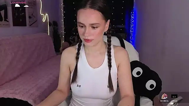 Emillias online show from 23, 12, 2025