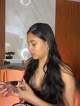 floriamANDjazmin online show from 18, 11, 2025