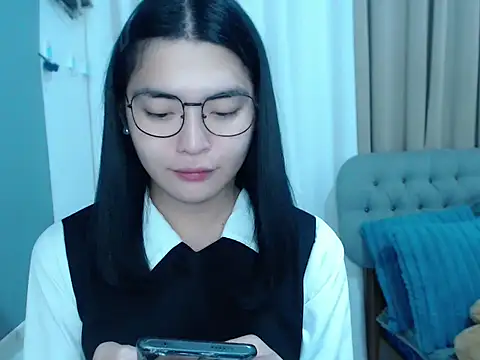 zhaviahale21 online show from 12, 10, 2025