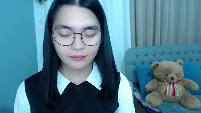 zhaviahale21 online show from 15, 10, 2025