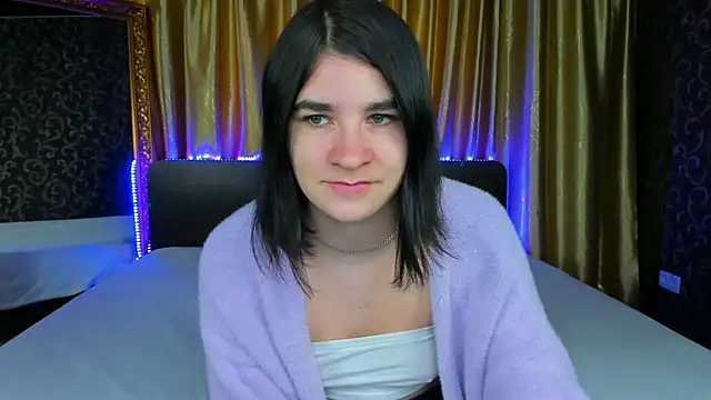  Polly Love  online show from 1, 10, 2025