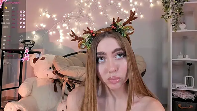 Lili Roze  online show from 27, 12, 2024