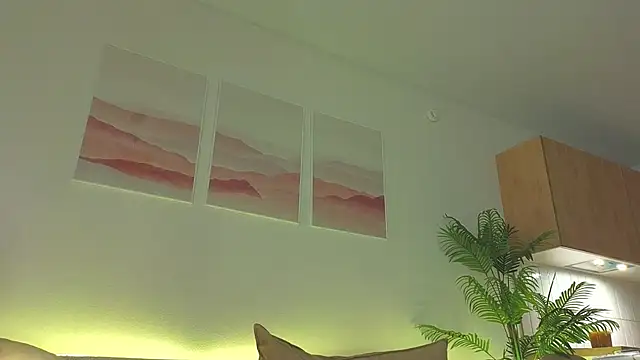 Lili Roze  online show from 19, 9, 2025